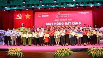 Tổ chức Hành trình Đỏ lần thứ XIII và Tôn vinh người hiến máu tiêu biểu của thành phố năm 2025
