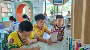 Gương mặt con chữ…