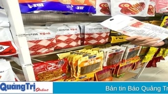 Nhiều nguy cơ từ đồ ăn vặt gắn mác “hàng nội địa”