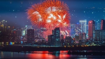 Du lịch ba miền rực rỡ pháo hoa, tưng bừng lễ hội