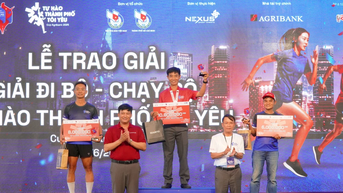 Giải chạy vinh danh Báo chí Cách mạng rực rỡ sắc màu tại Thành phố Hồ Chí Minh