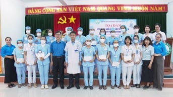 Chuyển giao 17 Công đoàn cơ sở về Liên đoàn Lao động tỉnh