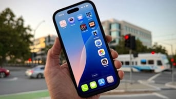 Điểm tuần: iOS 26 ra mắt, ChatGPT gặp sự cố