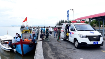 Tăng thêm phương tiện cấp cứu ngoại viện: Không để cấp cứu đường thủy bị lãng quên
