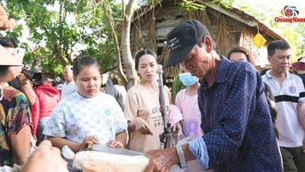 [VIDEO] - Điểm hẹn Chợ quê Kim Bồng