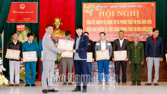 Một trưởng thôn gương mẫu, năng động