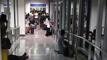 Cục Hàng không yêu cầu làm rõ vụ hành khách 'mắc kẹt' ở Tân Sơn Nhất giữa đêm