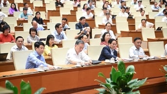 Quốc hội thông qua Nghị quyết sửa đổi, bổ sung một số điều của Hiến pháp năm 2013