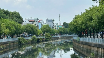 TPHCM ban hành giá dịch vụ thu gom chất thải rắn trên sông, kênh rạch