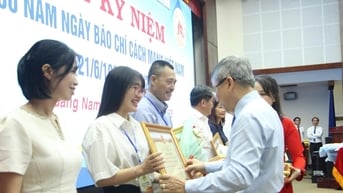 Báo Pháp luật Việt Nam vinh dự được UBND tỉnh Quảng Nam tặng bằng khen