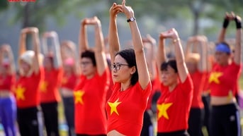 Màn xếp hình bản đồ Việt Nam ấn tượng tại Festival Yoga Hà Nội 2025