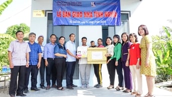 Nghĩa tình người làm báo