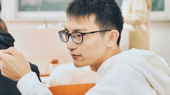 Nhận 33 bài từ 'sinh viên giả', giáo sư bị lừa, chấm điểm cao hơn sinh viên thật