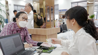 Cán bộ, công chức cấp xã sẵn sàng vào việc