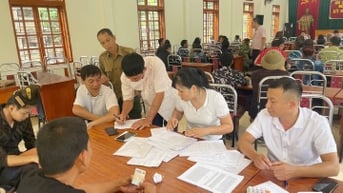 Chi trả trợ cấp cho người có công không dùng tiền mặt