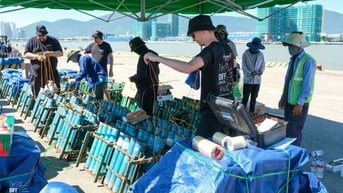 Bồ Đào Nha đối đầu Anh trên sân khấu pháo hoa Đà Nẵng