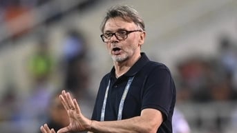 Lộ diện bến đỗ vô cùng bất ngờ của HLV Troussier