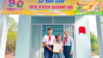 Gò Dầu: Trao tặng 2 căn nhà Khăn quàng đỏ