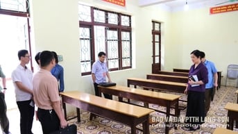 Kiểm tra công tác chuẩn bị thi tốt nghiệp trung học phổ thông năm 2025 tại 2 huyện và thành phố