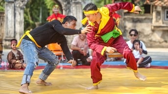 'Giang hồ màn ảnh' Duy Hưng đến Ninh Bình... đấu vật