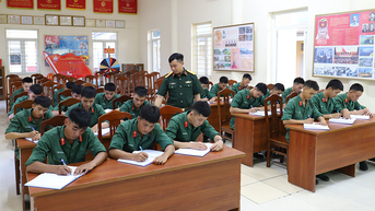 Thực hiện Nghị quyết Đại hội Đảng bộ Quân khu 3 lần thứ IX: Bám sát thực tiễn, tạo chuyển biến mạnh trong thực hiện nhiệm vụ - Bài 1: Vững mạnh chính trị, sâu rộng nền nếp chính quy
