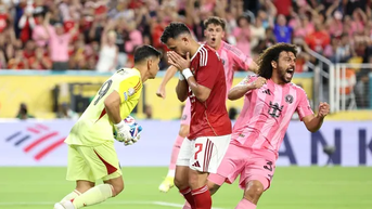 Đá hỏng phạt đền trước CLB của Messi, cầu thủ Ai Cập bị trừ gần 3 tháng lương