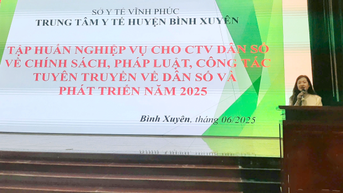 Tập huấn về chính sách dân số và kỹ năng truyền thông