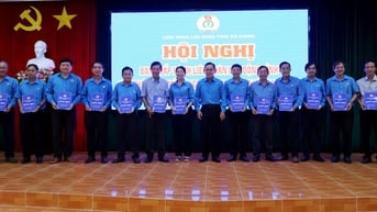 Sơ kết hoạt động công đoàn 6 tháng đầu năm