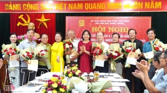 Trao tặng kỷ niệm chương "Vì sự nghiệp Văn học Nghệ thuật Việt Nam"
