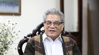 Nhà báo Nguyễn Uyển và trải nghiệm từ “khoán 100” đến “khoán 10”