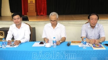 Tọa đàm "Văn nghệ Hà Nam dành cho thiếu nhi - Tiềm năng, thực trạng và giải pháp"