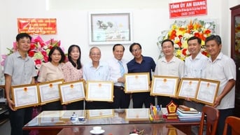 Hội Nhà báo tỉnh An Giang khen thưởng 8 hội viên