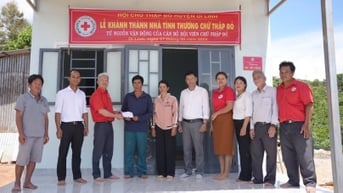 Di Linh: Bàn giao nhà tình thương chữ thập đỏ