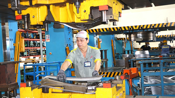 Phấn đấu thu ngân sách đạt mục tiêu đề ra