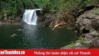 Dịu mát ngày hè với du lịch thác nước xứ Thanh