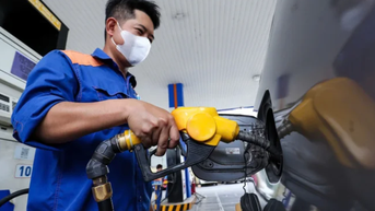 Giá xăng tăng hơn 1.000 đồng/lít