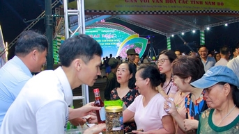 Hà Nội khai mạc sự kiện giới thiệu sản phẩm OCOP gắn với văn hoá các tỉnh Nam Bộ