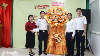 Nhiều đơn vị, cơ quan và doanh nghiệp đến thăm và chúc mừng Báo Đồng Nai nhân Ngày Báo chí cách mạng Việt Nam 21-6