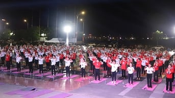 Hành trình bền bỉ của lòng dân
