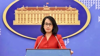 Việt Nam đang xác minh việc Mỹ nối lại phỏng vấn visa du học
