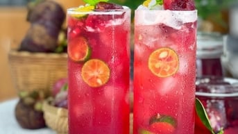 Mận giữa vụ siêu rẻ chỉ 10.000 đồng/kg, chị em tranh thủ mua và rỉ tai nhau công thức làm siro mận giải nhiệt cực dễ, cực ngon