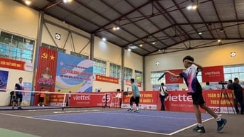 Gần 200 VĐV tham gia Giải pickleball gia đình Điện Biên năm 2025
