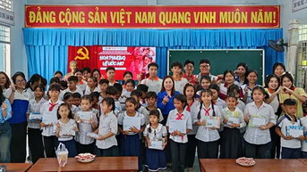 Gần 1.000 đoàn viên, sinh viên Trường Đại học Nam Cần Thơ tham gia Chiến dịch Thanh niên tình nguyện hè