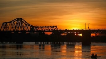 Vẻ đẹp của hoàng hôn Hà Nội