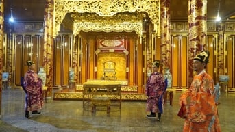 Khởi tố đối tượng xâm hại Ngai vua triều Nguyễn