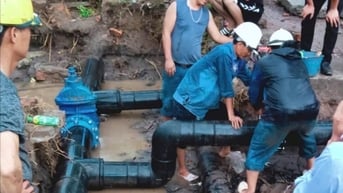 Nắng nóng gay gắt, nhu cầu dùng nước sạch ở nông thôn tăng mạnh