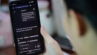 Dùng AI thay phiên dịch viên