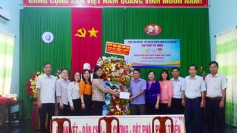 Lãnh đạo TX. Tịnh Biên chúc mừng kỷ niệm 100 năm Ngày Báo chí cách mạng Việt Nam