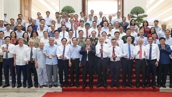 Báo chí cách mạng tiếp tục phát huy truyền thống trăm năm với 'tâm sáng - lòng trong - bút sắc'