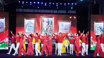 Chương trình nghệ thuật chào mừng kỷ niệm 100 năm Ngày Báo chí cách mạng Việt Nam